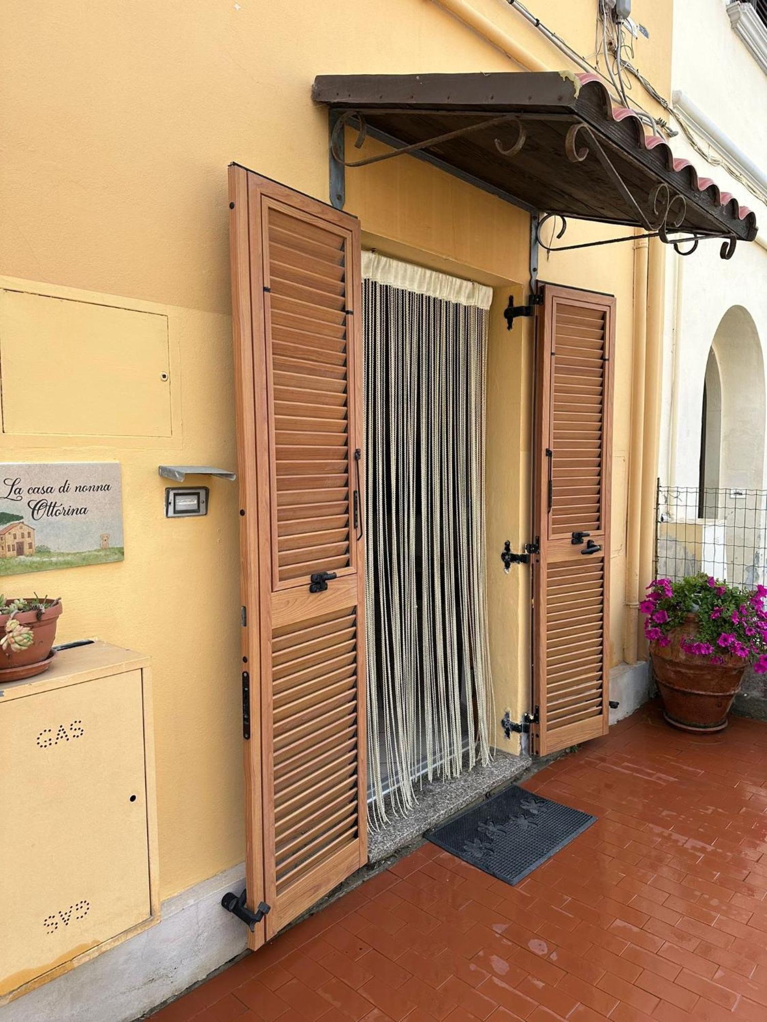 La Casa Di Nonna Ottorina Apartman Venturina Terme Kültér fotó